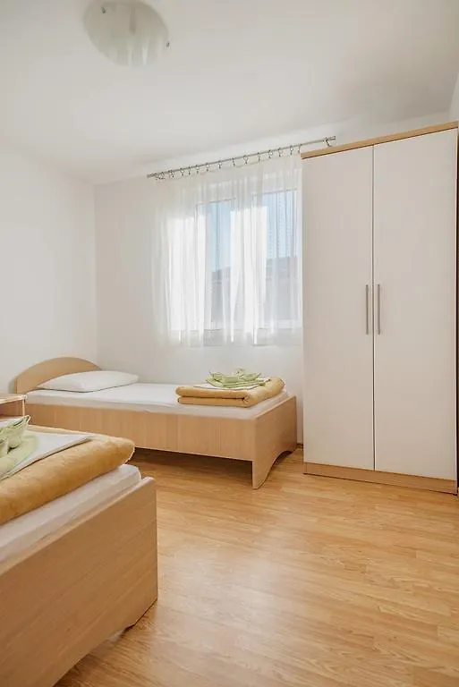 Apartments Mia Baška