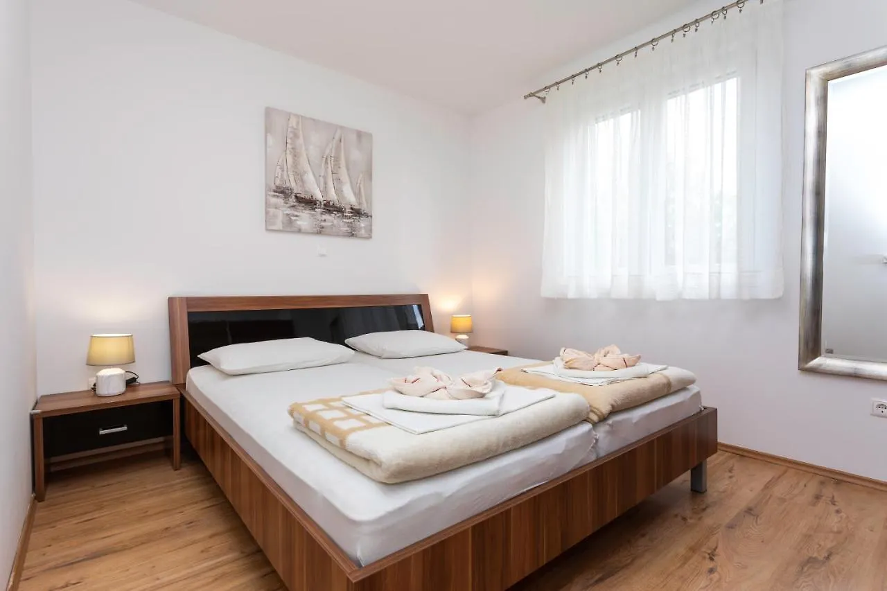 Apartments Mia Baška